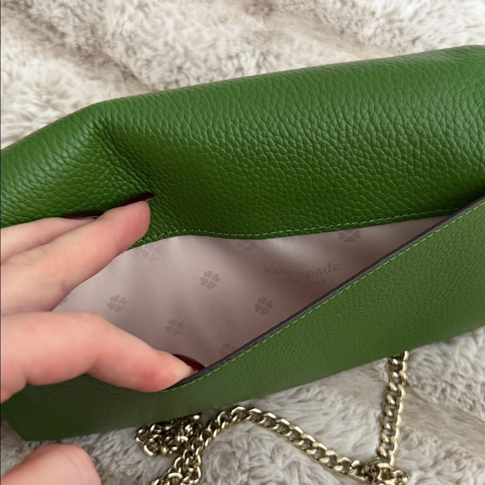 Kate Spade Green Leather Clutch with Gold Chain - Picture 6 of 13
